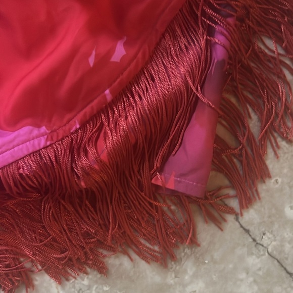 PrettyLittleThing ladies, pink fringe skirt side tie with fringe , NWT size 6 - Picture 9 of 9